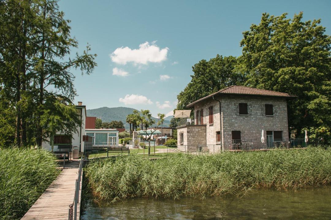 Отель Centro Magliaso Экстерьер фото